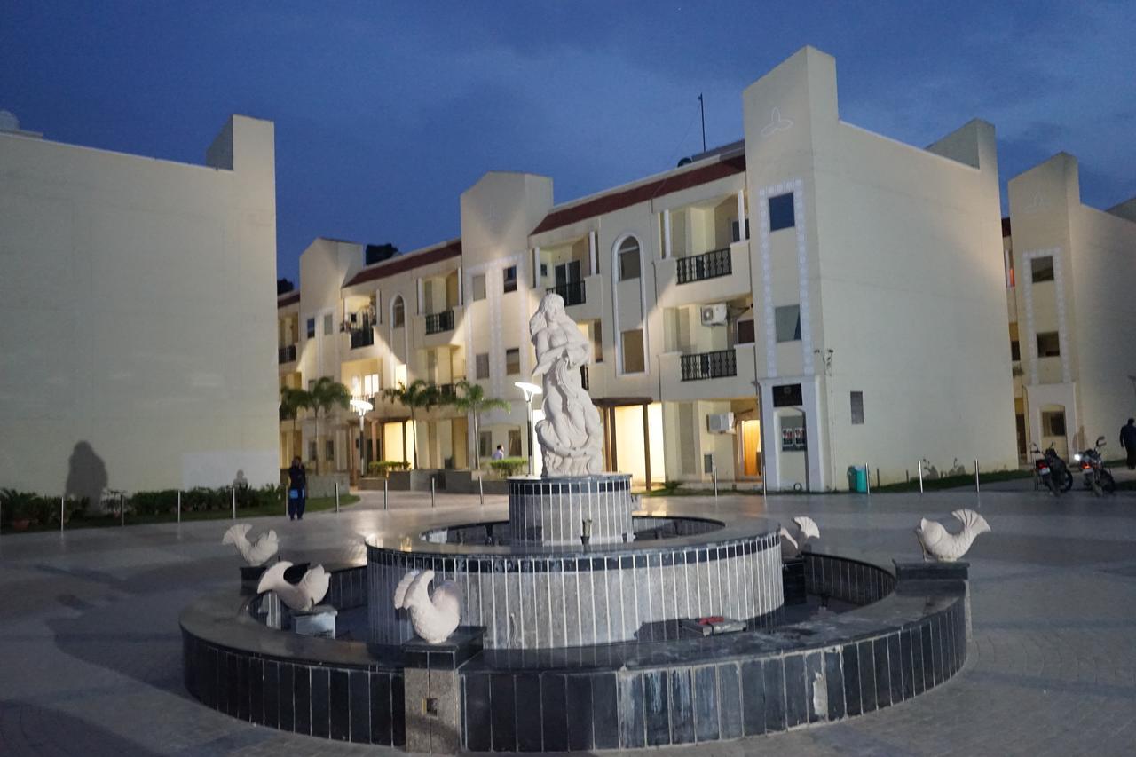 Home-Like Infinity Resort Vrindavan Exterior photo