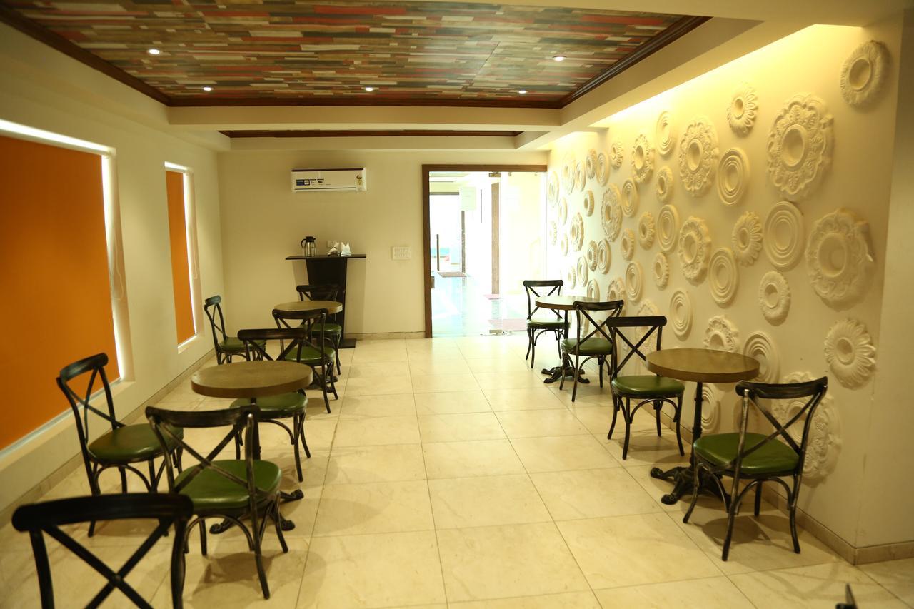 Home-Like Infinity Resort Vrindavan Exterior photo
