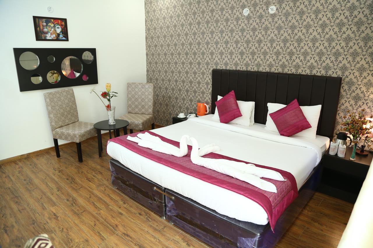 Home-Like Infinity Resort Vrindavan Exterior photo
